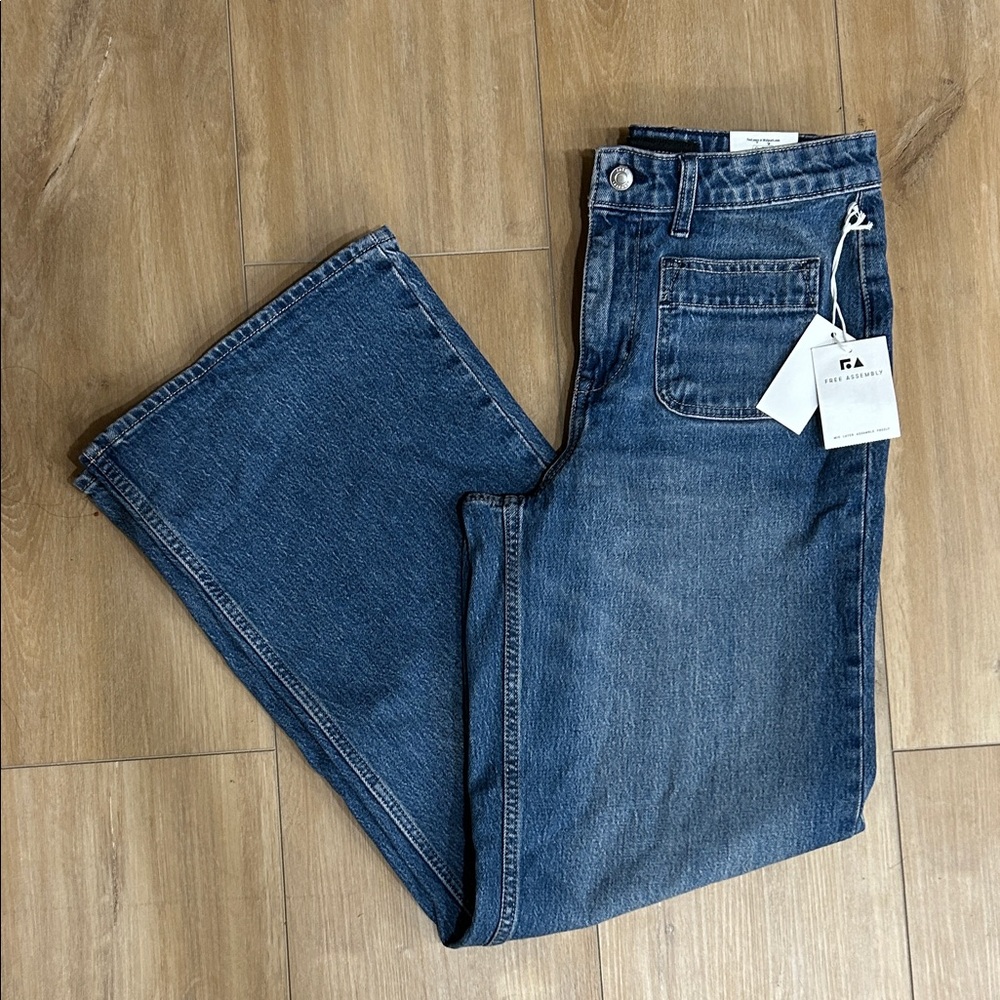 NWT - FREE ASSEMBLY Wide Leg  Jeans - Picture 4 of 15